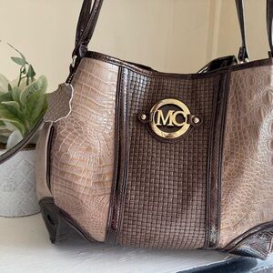 Elegant Brown and Tan Shoulder Bag